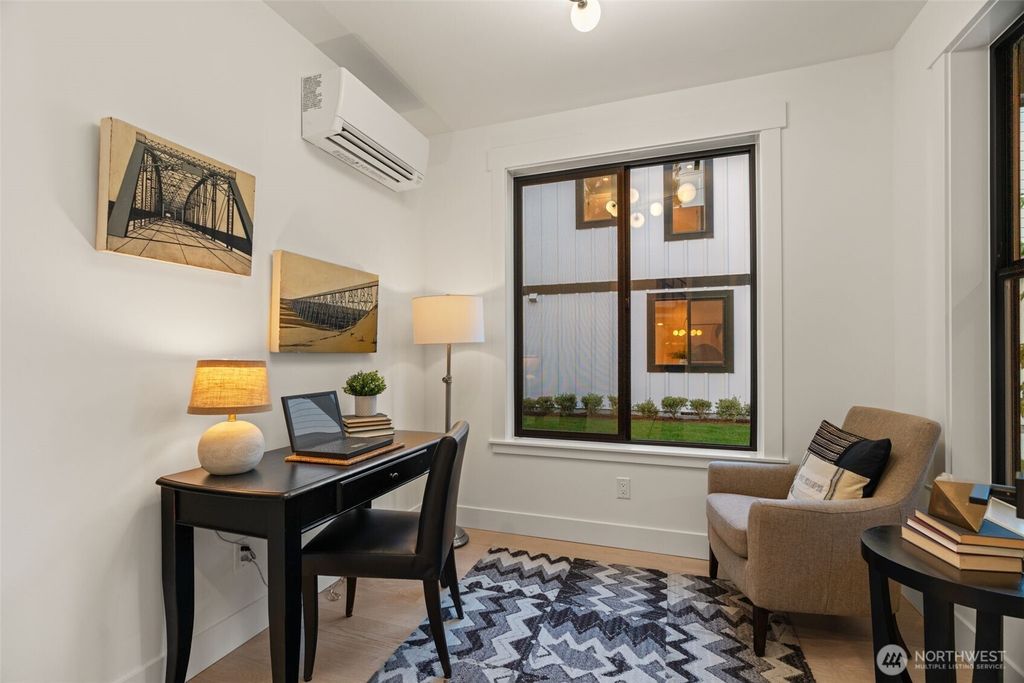 Photo of 8009 131st Place NE, Kirkland, WA 98033 (MLS # 2454466)