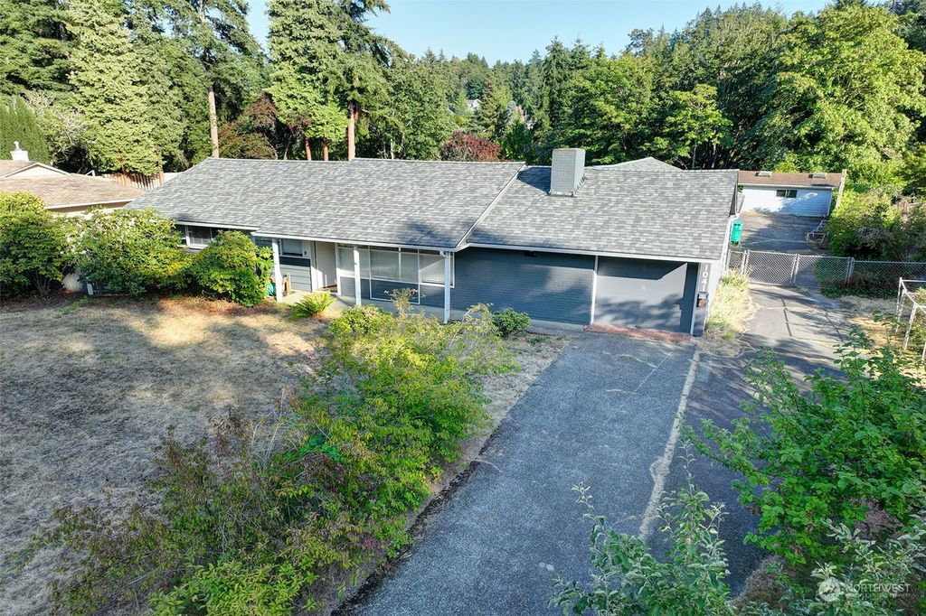 Photo of 1041 NW 167th Street, Shoreline, WA 98177 (MLS # 2275692)