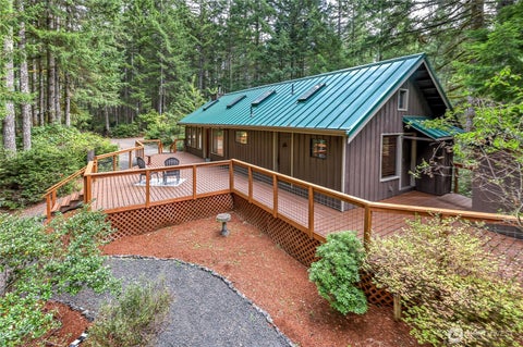 Photo of 3191 SW Hawk Ridge Way, Port Orchard, WA 98367 (MLS # 2585982)