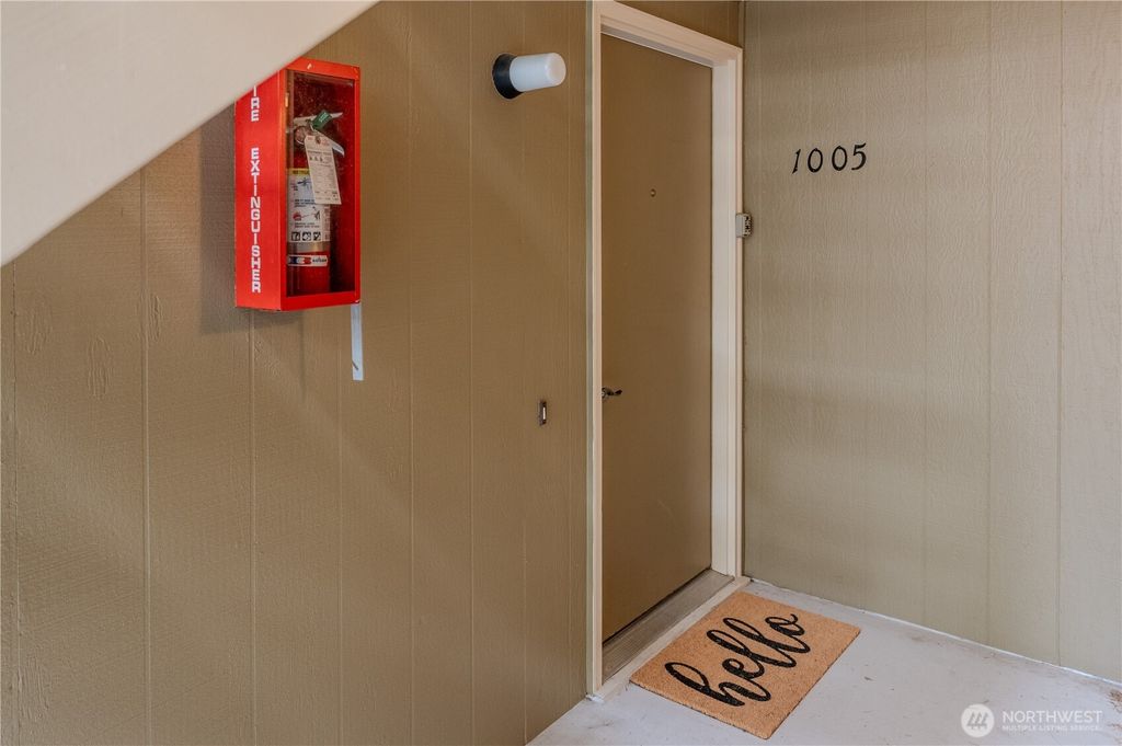 Photo of 9904 NE 124th Street #1005, Kirkland, WA 98034 (MLS # 2504054)