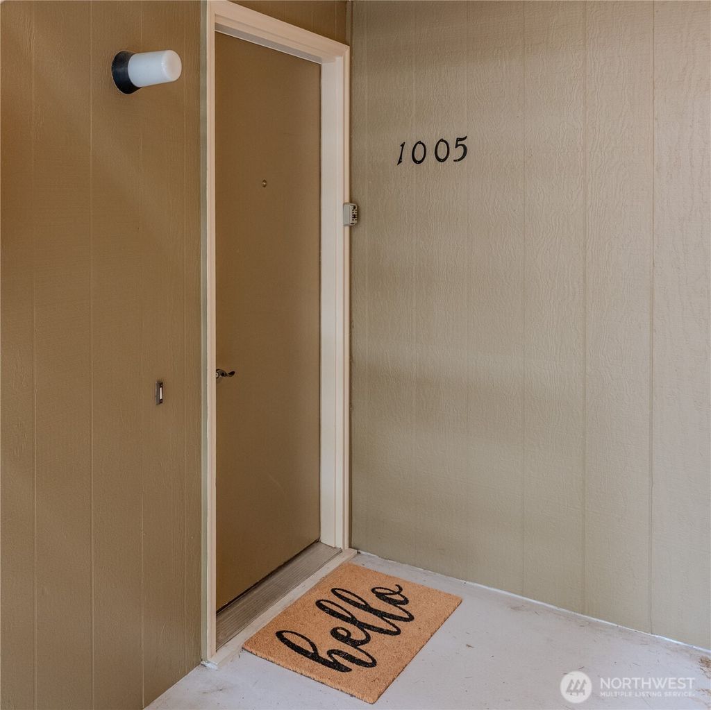 Photo of 9904 NE 124th Street #1005, Kirkland, WA 98034 (MLS # 2504054)