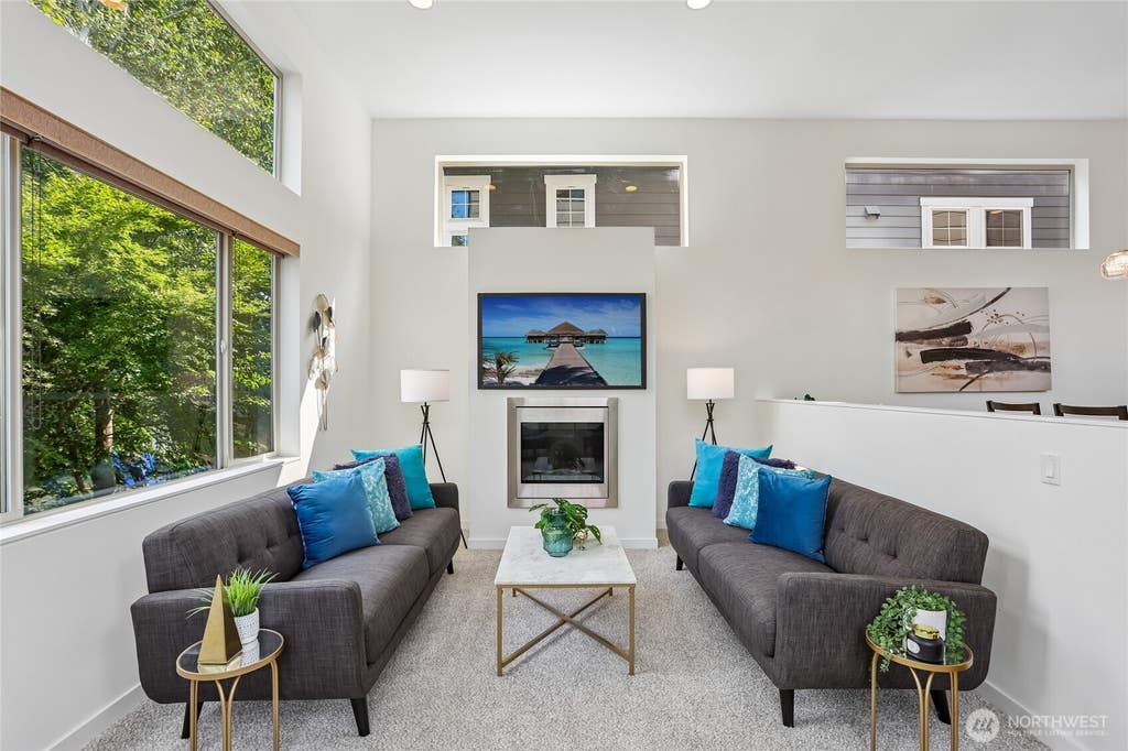 Photo of 1018 NE 103rd Street, Seattle, WA 98125 (MLS # 2564100)