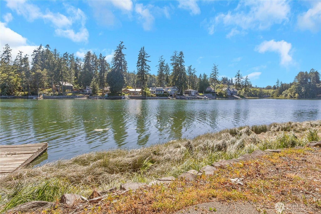 Photo of 4320 Shore Drive NW, Gig Harbor, WA 98335 (MLS # 2594462)