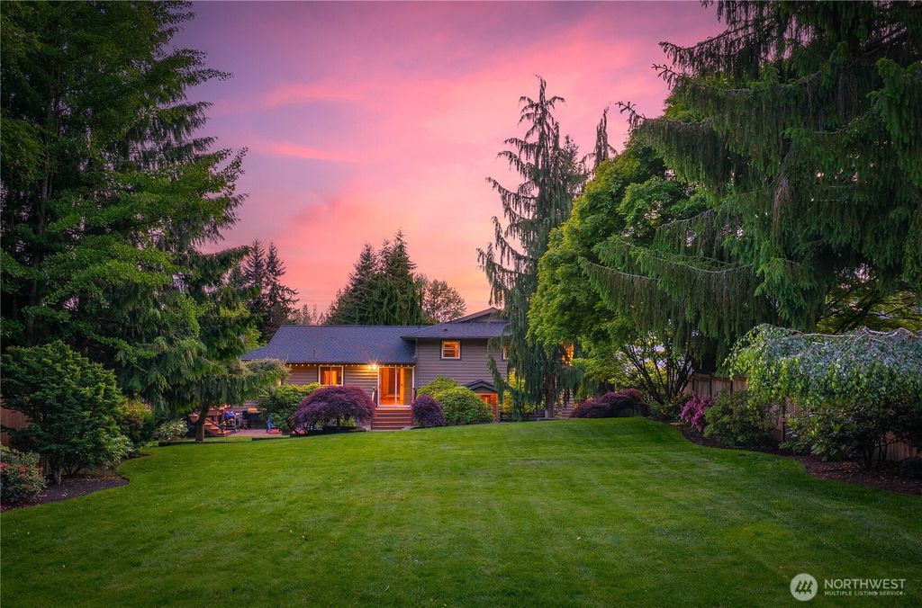 Photo of 8703 125TH AVENUE SE Ave, Snohomish, WA 98290 (MLS # 2381658)