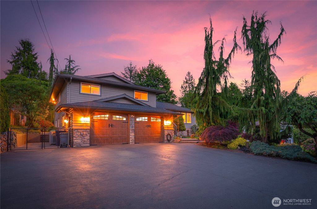 Photo of 8703 125TH AVENUE SE Ave, Snohomish, WA 98290 (MLS # 2381658)