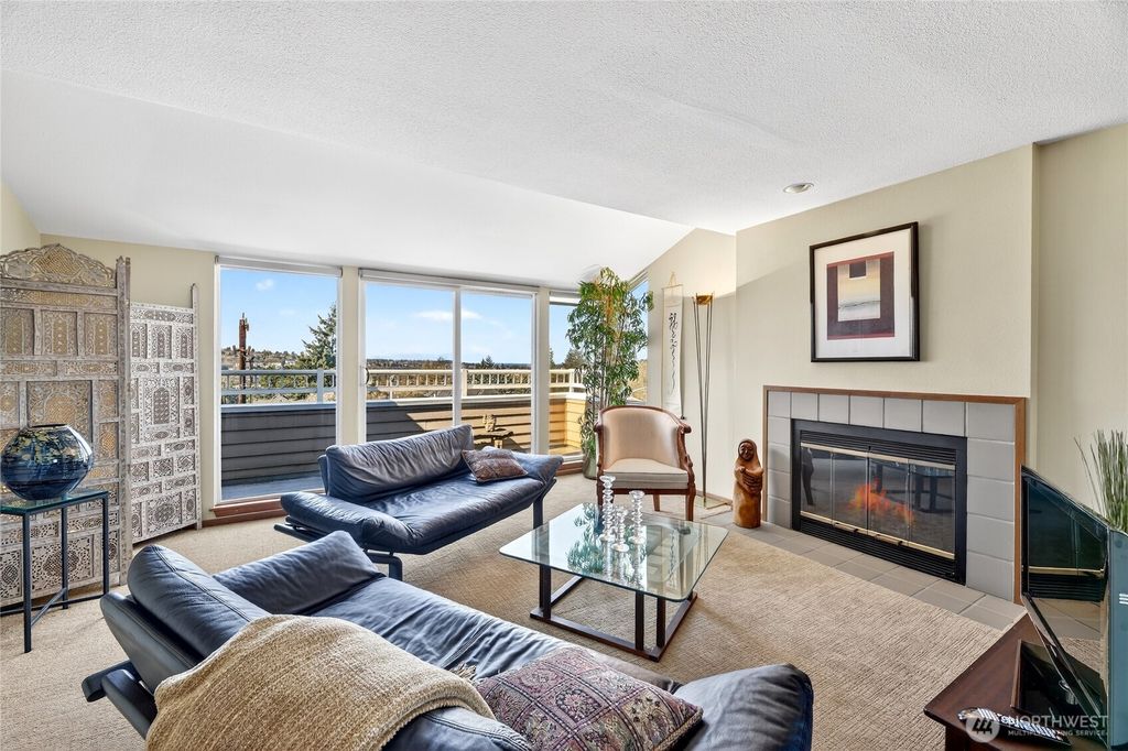 Photo of 2350 10th Avenue E #201, Seattle, WA 98102 (MLS # 2500042)