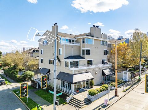 Photo of 2350 10th Avenue E #201, Seattle, WA 98102 (MLS # 2500042)