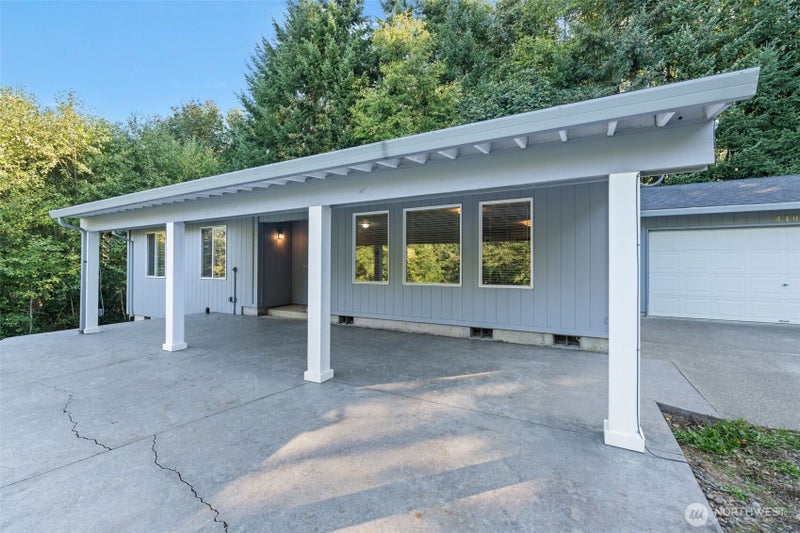 410 VIVIAN Road