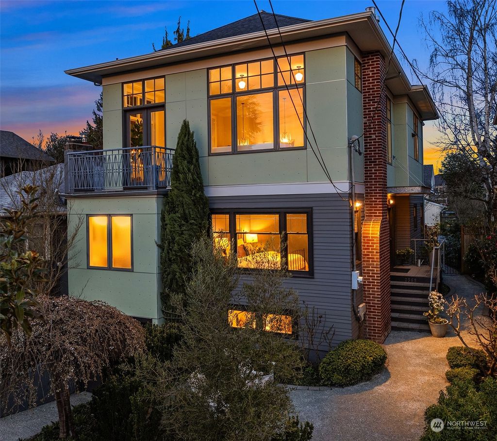 Photo of 2568 9th Avenue W, Seattle, WA 98119 (MLS # 2208946)