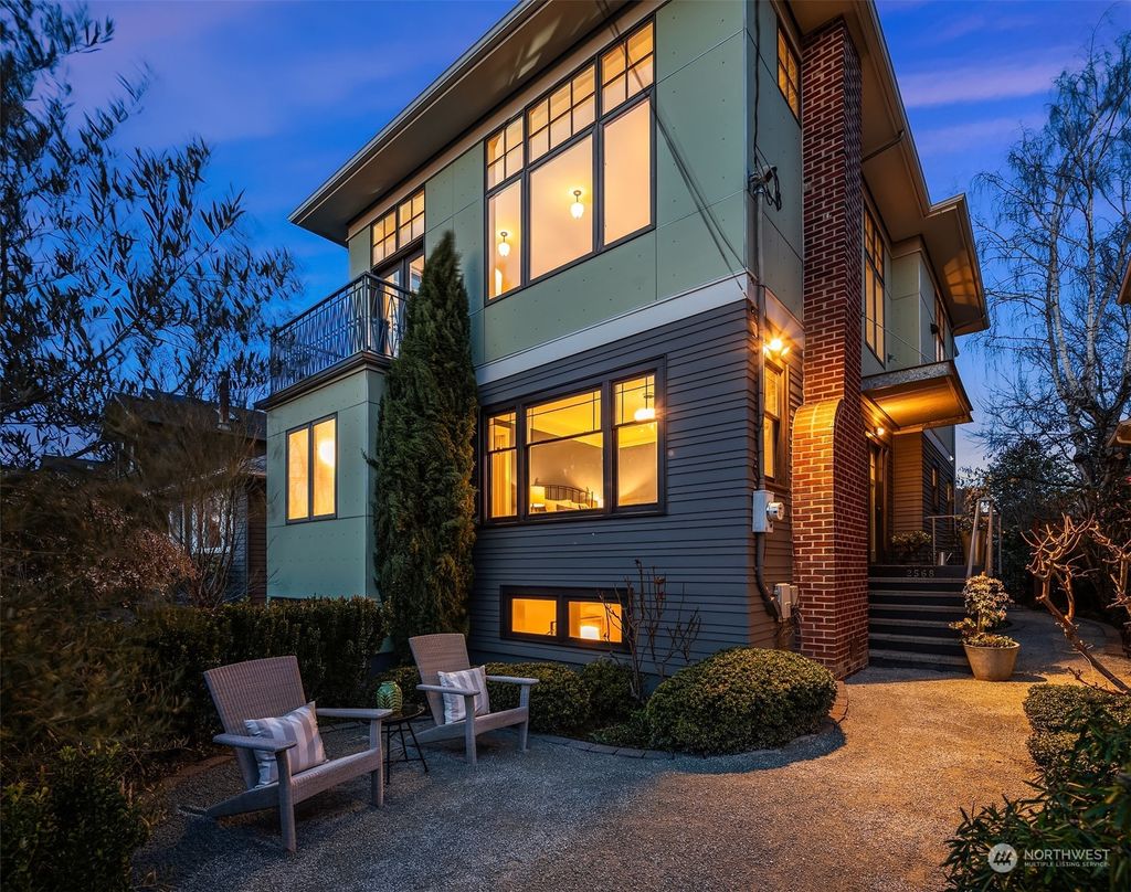 Photo of 2568 9th Avenue W, Seattle, WA 98119 (MLS # 2208946)