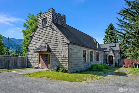 Featured picture for the property 2404687