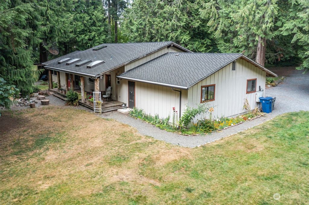 Photo of 2110 145th Avenue SE, Snohomish, WA 98290 (MLS # 2140550)
