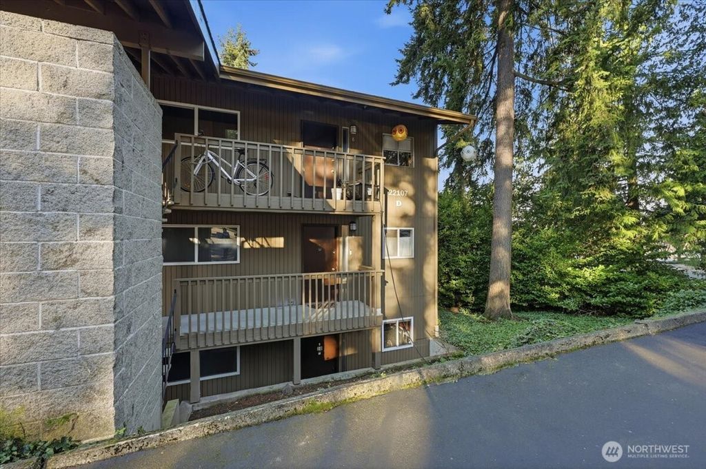 Photo of 22107 66th Avenue W #4D, Mountlake Terrace, WA 98043 (MLS # 2469989)
