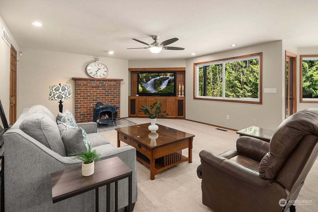 Photo of 1802 203rd Avenue SE, Sammamish, WA 98075 (MLS # 2228624)