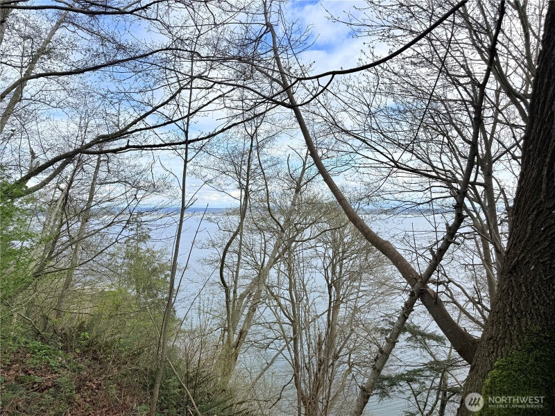 32 Beach Way