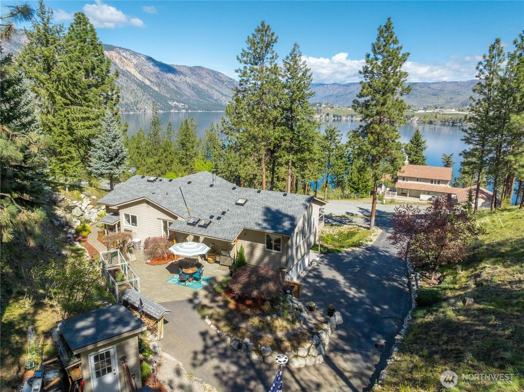 Photo of 7379 Ridgeview Drive, Chelan, WA 98816 (MLS # 2507227)