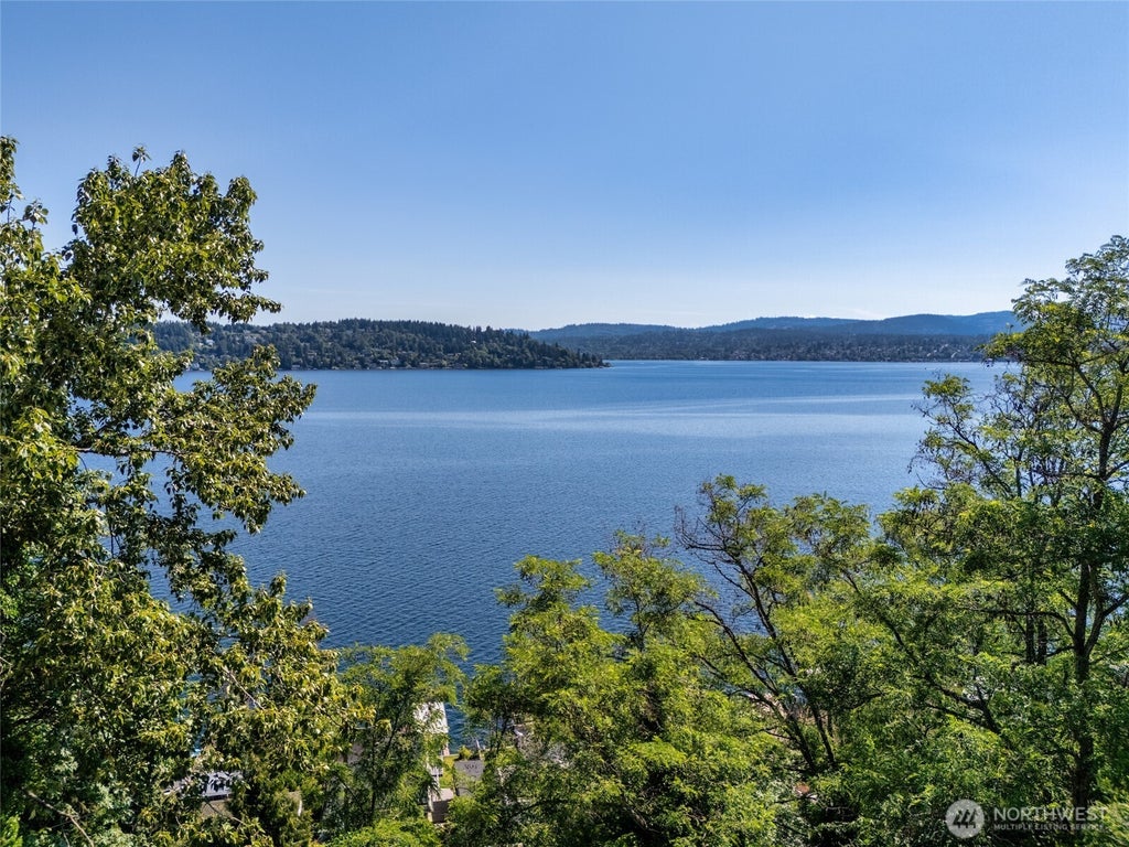 Photo of 97 xx Arrowsmith Avenue S, Seattle, WA 98118 (MLS # 2585510)