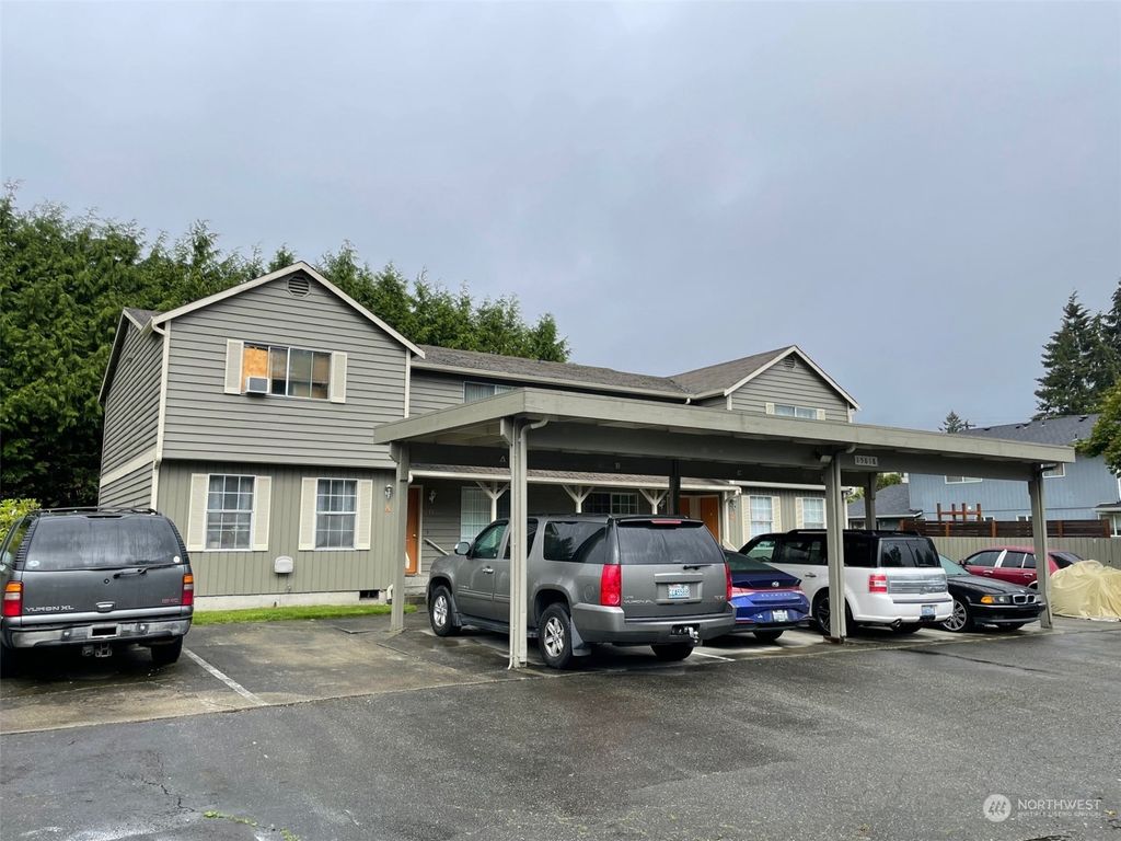 Photo of 15618 Admiralty Way, Lynnwood, WA 98087 (MLS # 2301793)