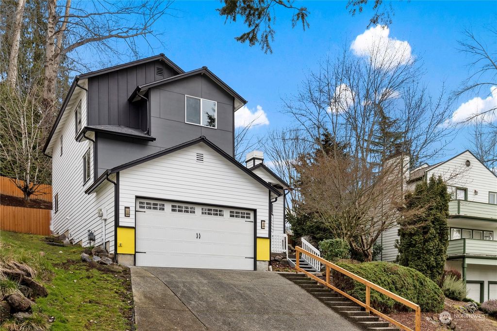 Photo of 10522 157th Avenue NE, Redmond, WA 98052 (MLS # 2180171)