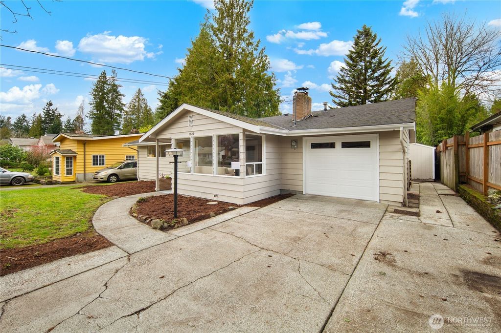 Photo of 1828 NE 171st Street, Shoreline, WA 98155 (MLS # 2489556)
