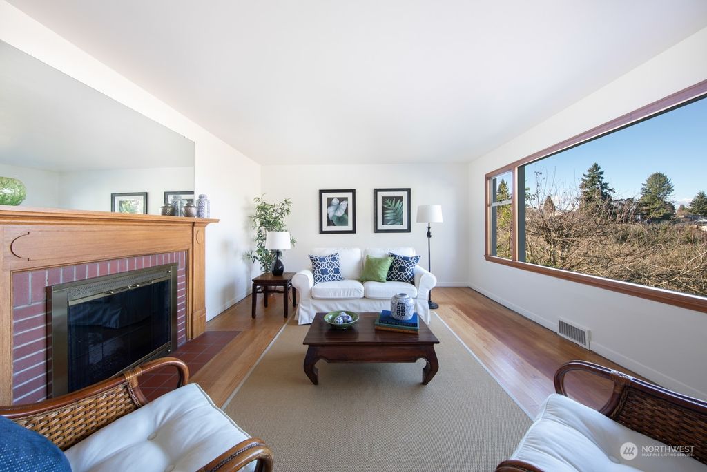 Photo of 3786 SW Grayson Street, Seattle, WA 98126 (MLS # 2199307)