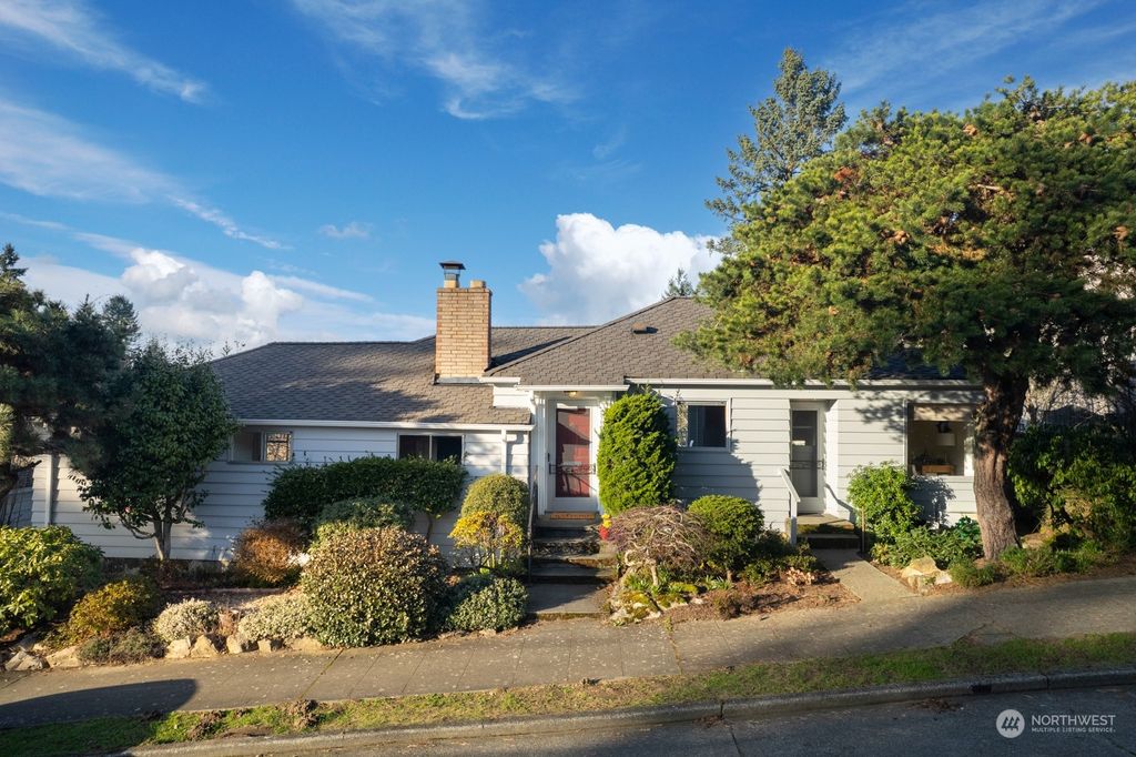 Photo of 3786 SW Grayson Street, Seattle, WA 98126 (MLS # 2199307)
