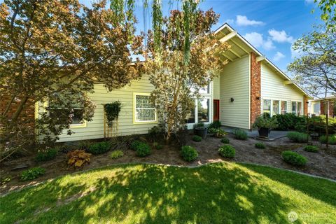 Photo of 3321 Morrison Lane, Walla Walla, WA 99362 (MLS # 2517868)