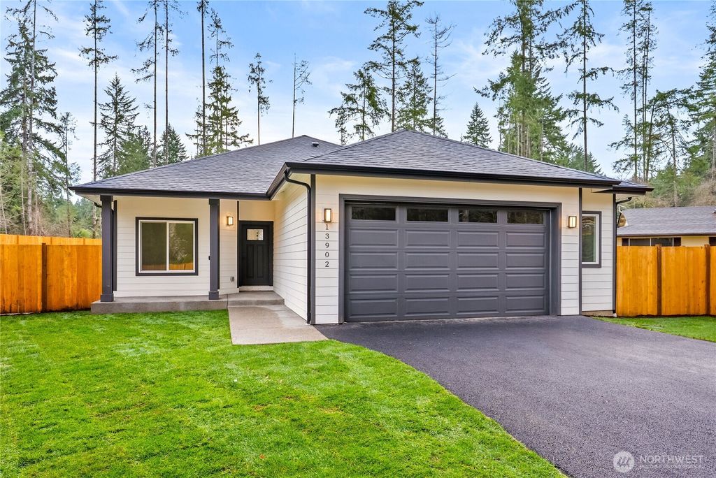 Photo of 13902 Lakeview Way NW, Gig Harbor, WA 98329 (MLS # 2462922)
