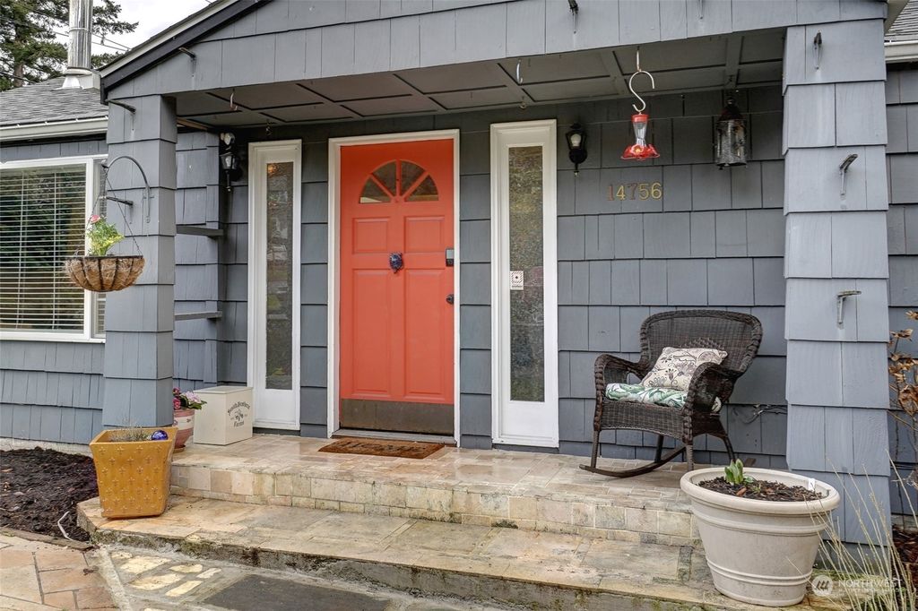 Photo of 14756 26th Avenue NE, Shoreline, WA 98155 (MLS # 2040039)