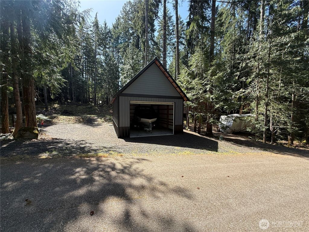 Photo of 131 N Staircase Drive, Hoodsport, WA 98548 (MLS # 2515920)