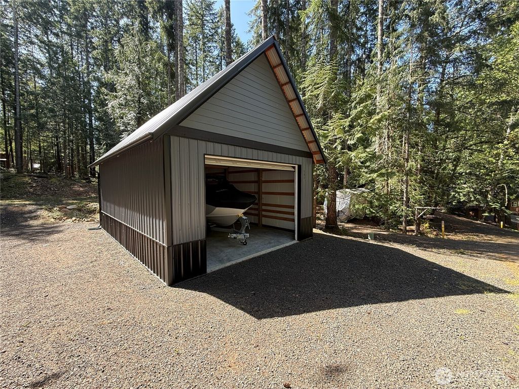 Photo of 131 N Staircase Drive, Hoodsport, WA 98548 (MLS # 2515920)