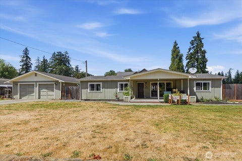 Photo of 309 Warren Street N, Roy, WA 98580 (MLS # 2561350)