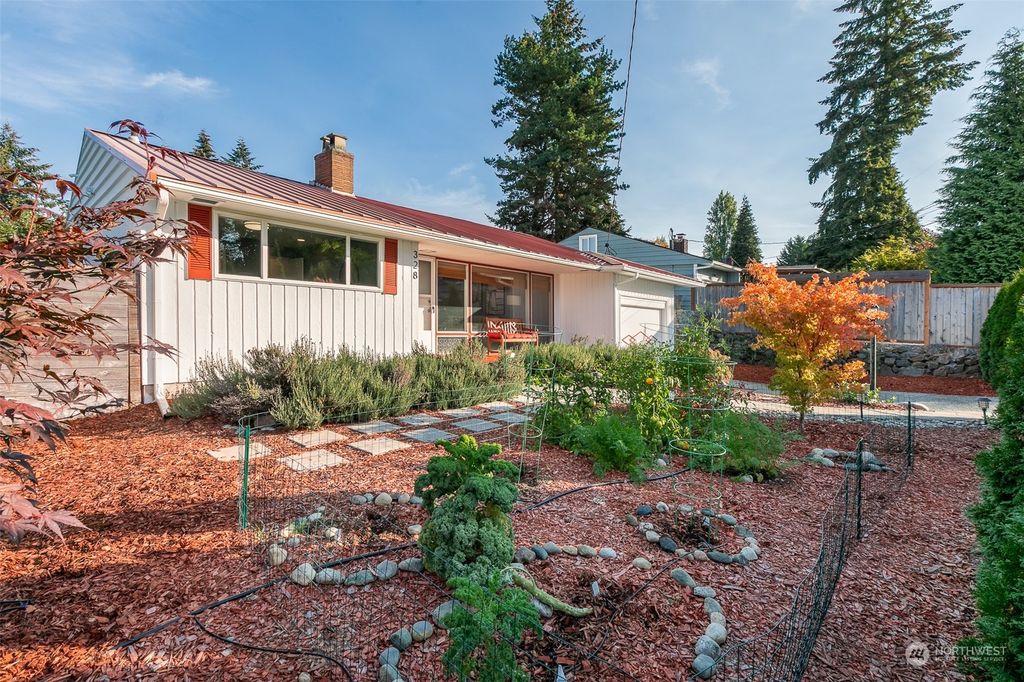 Photo of 328 NE 163rd Street, Shoreline, WA 98155 (MLS # 2006105)