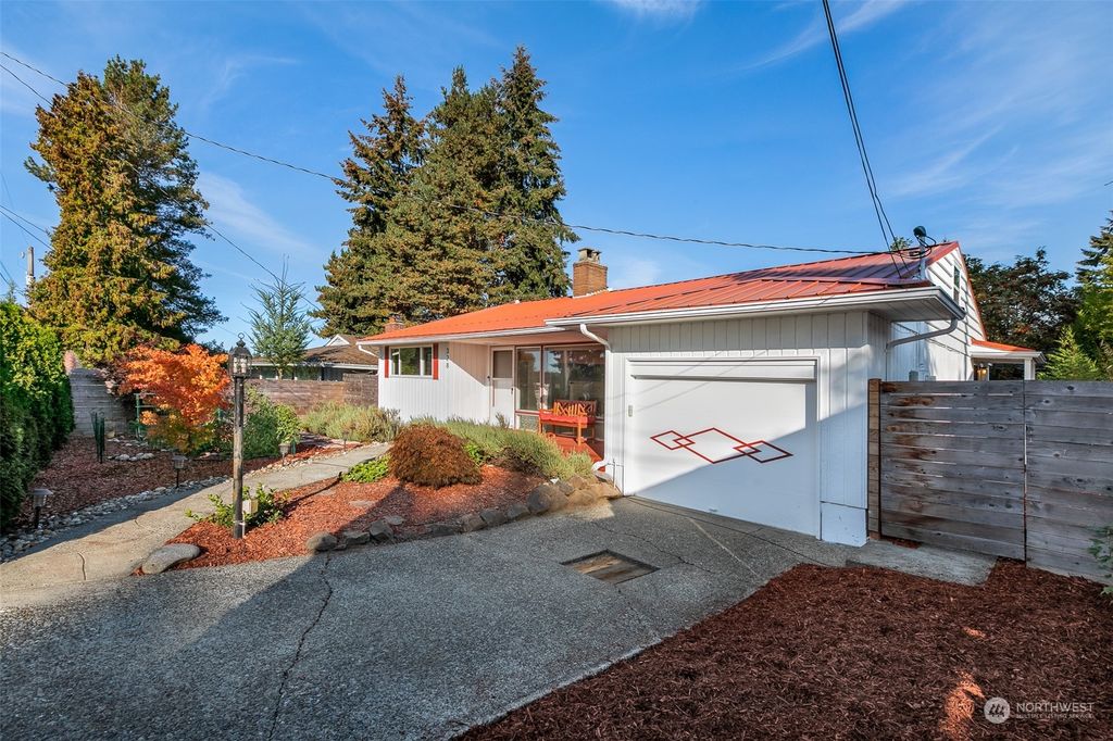 Photo of 328 NE 163rd Street, Shoreline, WA 98155 (MLS # 2006105)