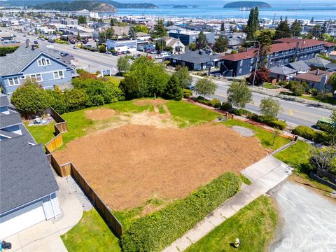 Photo of 3420 Commercial Avenue, Anacortes, WA 98221 (MLS # 2529493)
