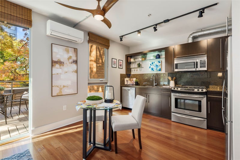 530 Broadway E 201