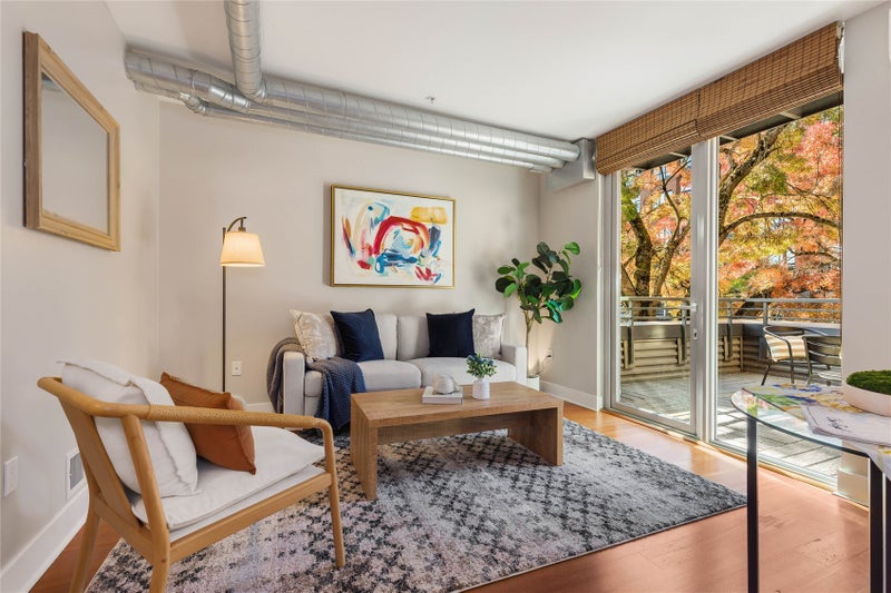 530 Broadway E 201