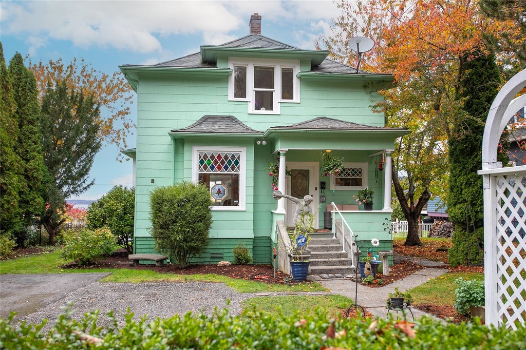 Photo of 325 N Forest Street, Bellingham, WA 98225 (MLS # 2597730)