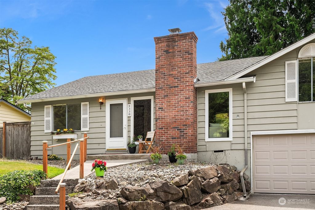 Photo of 5330 172nd Street SW, Lynnwood, WA 98037 (MLS # 2251574)