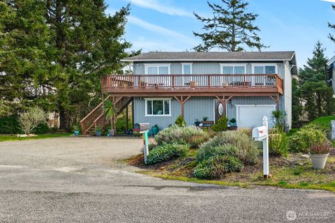 Photo of 33612 J Place, Ocean Park, WA 98640 (MLS # 2483664)