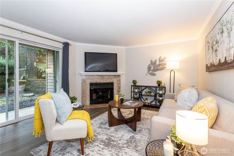 Photo of 12040 100th Avenue NE #J102, Kirkland, WA 98034 (MLS # 2490667)