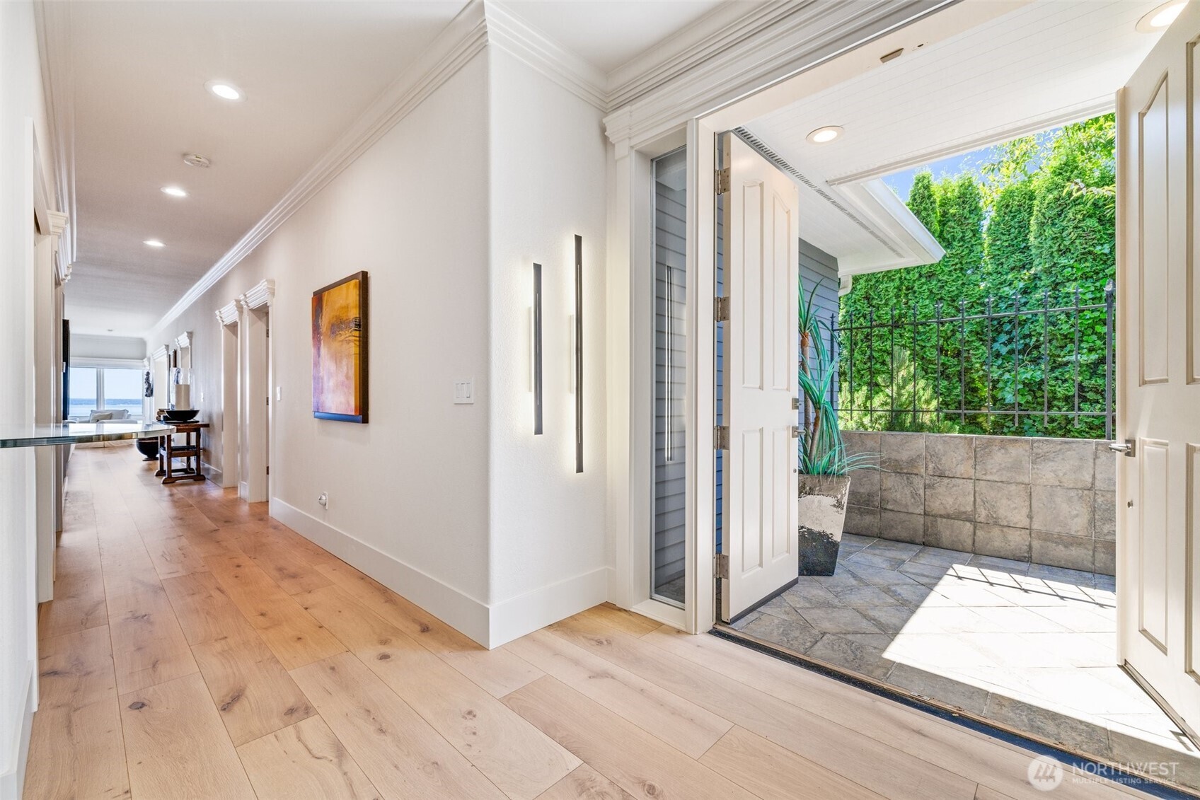 7221 Soundview Drive 301