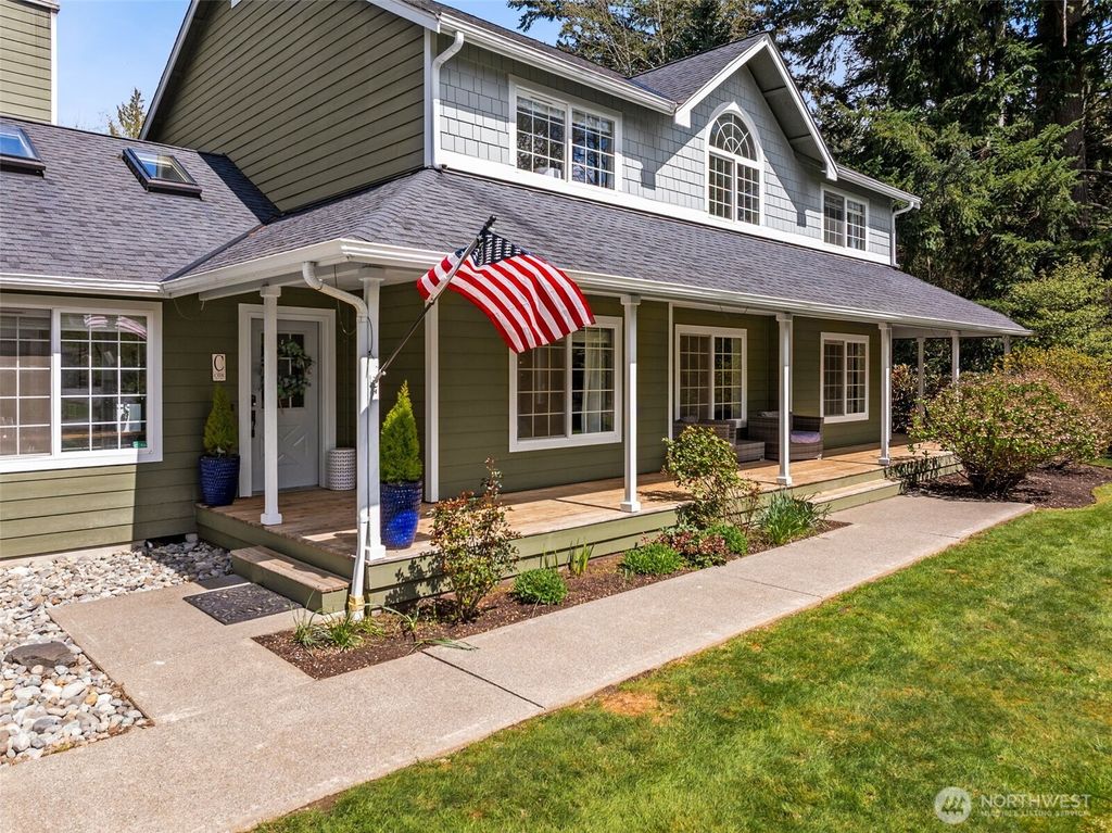 Photo of 3109 138th Street E, Tacoma, WA 98446 (MLS # 2506493)