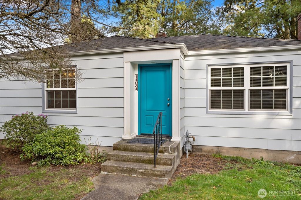 Photo of 14034 1st Avenue NW, Seattle, WA 98177 (MLS # 2351328)