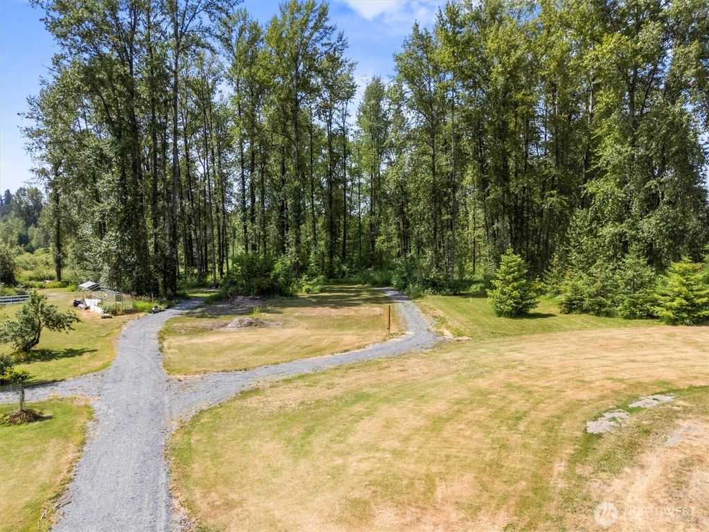 Photo of 12829 27th Place NE, Lake Stevens, WA 98258 (MLS # 2395771)