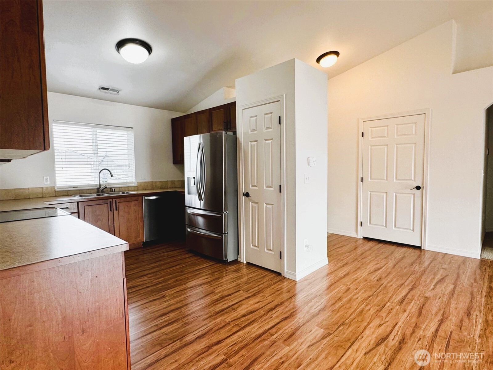 1321 W Century Street