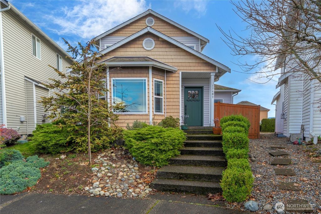 Photo of 17609 111th Street Ct E, Bonney Lake, WA 98391 (MLS # 2467874)