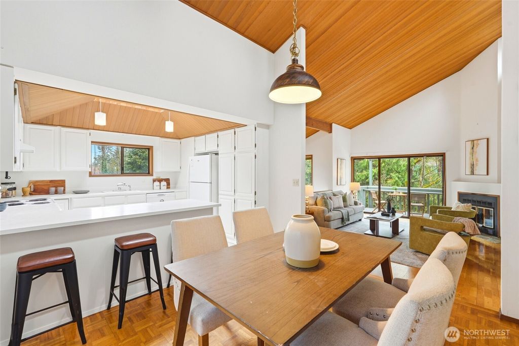 Photo of 2545 NE 95th Street, Seattle, WA 98115 (MLS # 2491838)