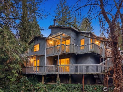 Photo of 2545 NE 95th Street, Seattle, WA 98115 (MLS # 2491838)