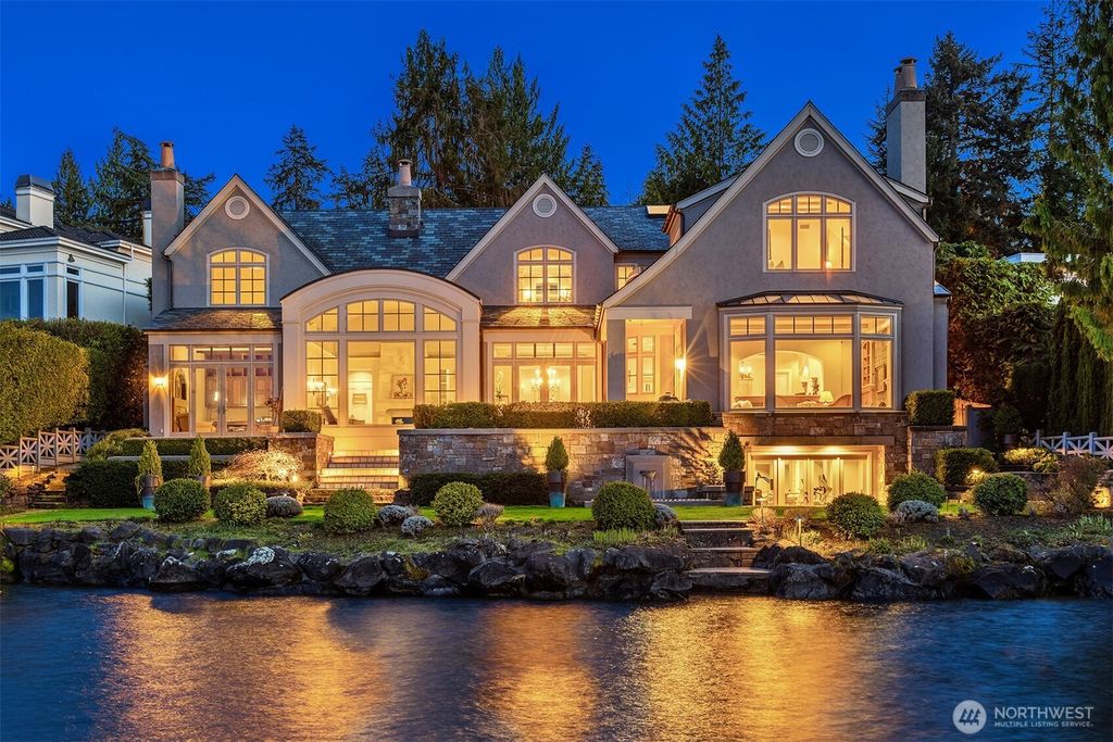 Photo of 1628 72nd Avenue SE, Mercer Island, WA 98040 (MLS # 2362507)